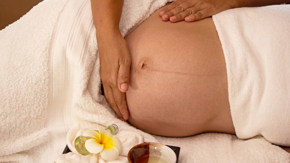 Massage Maternity spécialement conçu pour les futures mamans, d'inspiration ayurvédique et hypoallergénique